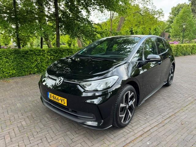 Volkswagen ID.3 100% Headup/Camera/Trekhaak//Masagestoelen/Bidirectioneel laden