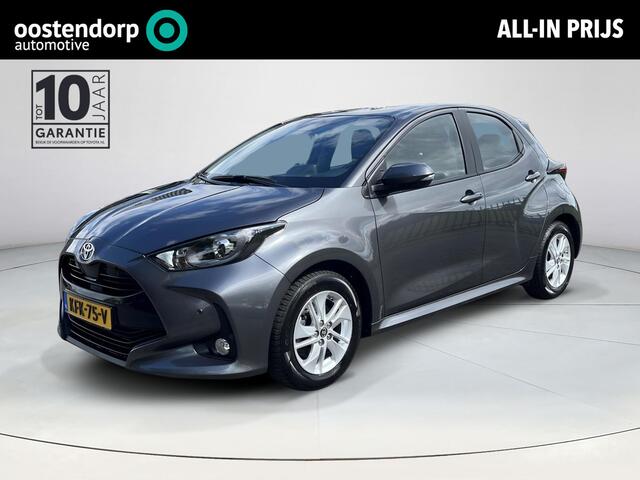 Toyota Yaris 15 Active | Parkeersensoren | Stoel- + stuurverwarming | Carplay | Licht metalen velgen |