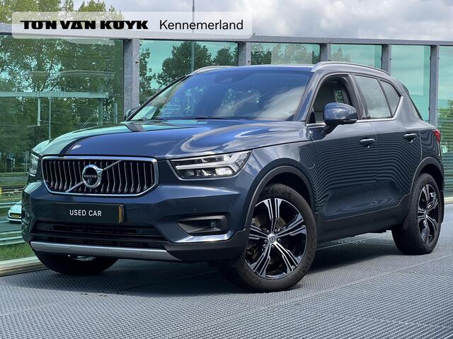 Volvo XC40 harge Inscription / Pano. dak / Trekhaak / Keyless / Voor+achter+stuur verwarmd / Carplay / Harman Kardon / 360 camera / Carplay / Leder /
