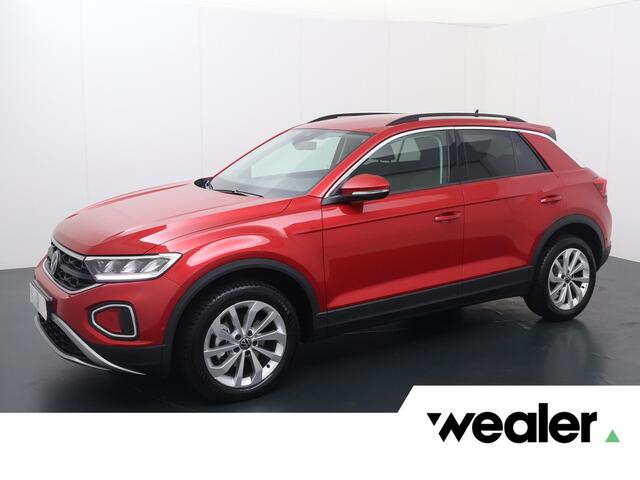 Volkswagen T-Roc 50 PK | Trekhaak | Adaptive Cruise Control | Climate control | Achteruitrijcamera |