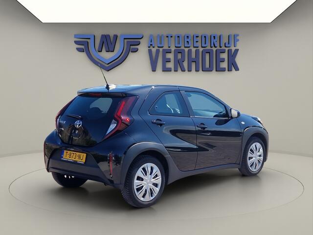 Toyota Aygo MT Play NL Auto - All Season Banden - Carplay