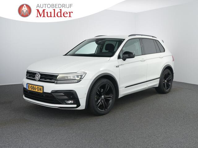 Volkswagen Tiguan ine Business R | Black style | Zwenkhaak | ACC | Winterpakket | Camera |