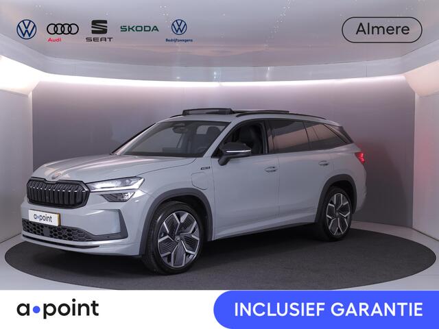 Skoda Kodiaq Sportline Business 204 pk Automaat | Verlengde garantie | Navigatie | Panoramadak | Trekhaak (wegklapbaar) | Parkeersensoren | Achteruitrijcamera | Stoelverwarming v/a |