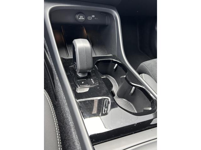 Volvo EX40