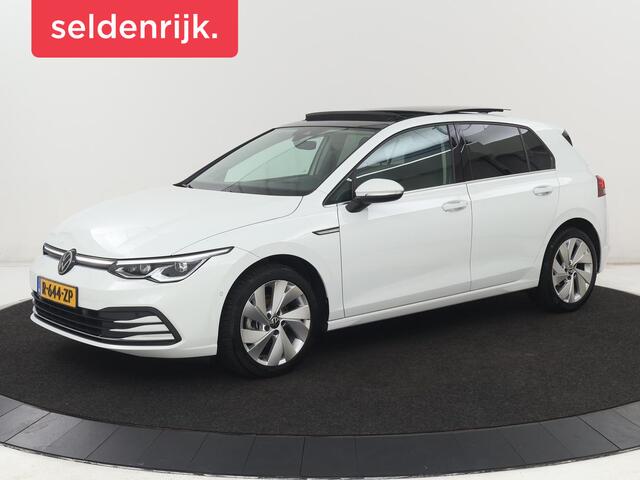 Volkswagen Golf Panoramadak | Stoelverwarming | Head-Up | Trekhaak | Camera | Massage | Carplay | Navigatie | Adaptive cruise | Harman/Kardon | Sfeerverlichting | Keyless | Park Assist | Getint glas