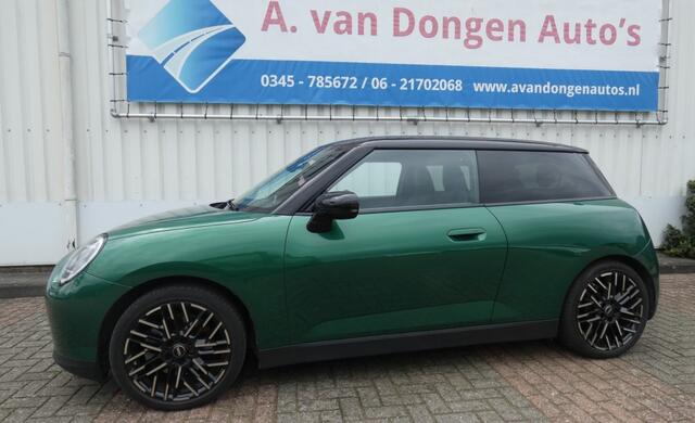 Mini Cooper S OURED M 54.2KWH,Pano,Led,Navi,Camera