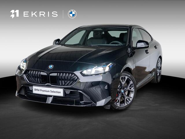 BMW 2 Serie 220 | M Sportpakket Pro | 18 inch | Stuurwielverwarming | Glazen panoramadak | Achteruitrijcamera | Driving Assistant Plus | Harman Kardon