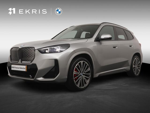 BMW iX1 0 67 kWh M Sport Edition | Trekhaak | Stoelverwarming | Panoramadak | Elektr. verstelbare stoelen | Harman Kardon |