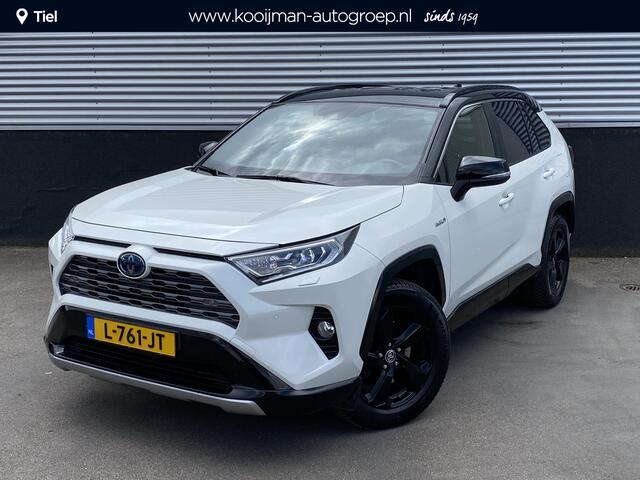 Toyota RAV4 AWD Bi-Tone Trekhaak, Stoel- & Stuurwiel verwarmd, PDC, LED, Smart Key, Privacy glass