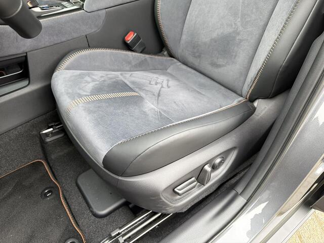 Lexus LBX