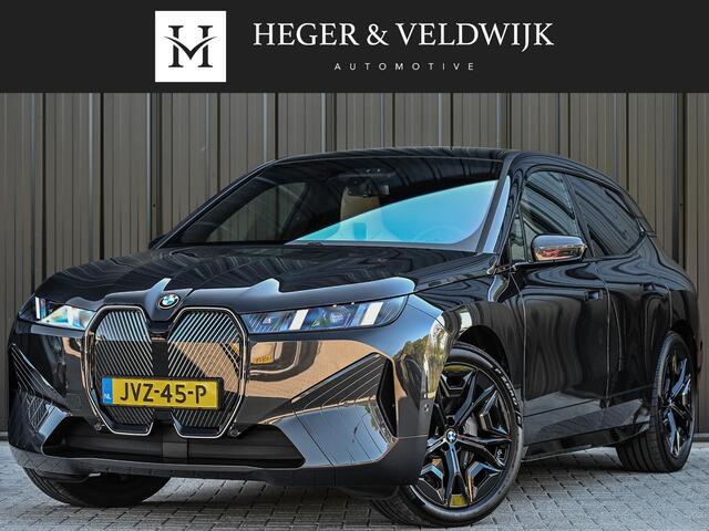 BMW iX 45 101 kWh | NL-auto | Comfort access | Soft close | Iconic glow | Adaptive led | Sky lounge | Driving assistant prof. | Dab+ | Harman/kardon |