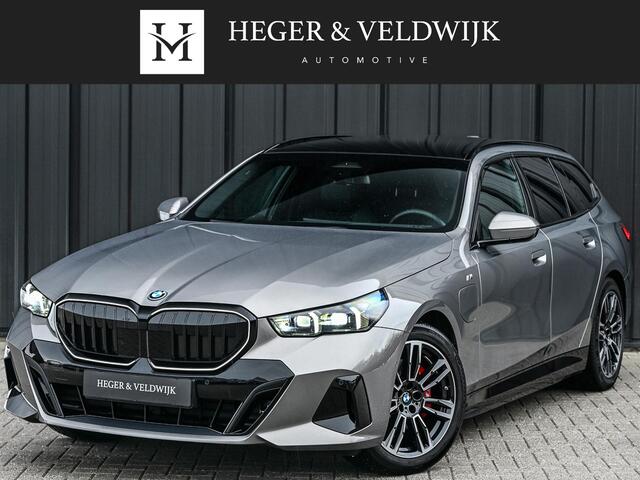 BMW 5 Serie e xDrive | M-Sport Pro | Panoramadak | Harman Kardon audio | M-Sport Suspension | Adaptive Led | Driving Assistant Plus | Ambient Light | Iconic glow grille | M-Sport Brake Red | Shadowline Lights
