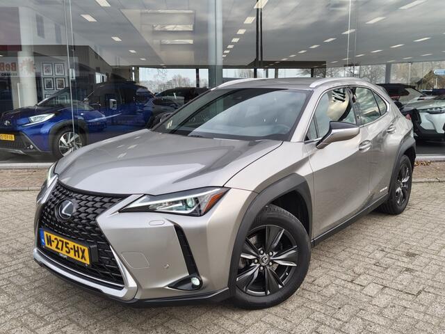 Lexus UX ury Line | Sensoren v/a | Stoel & Stuurverwarming |