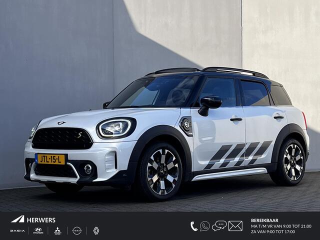 Mini Countryman ALL4 Untamed Edition PHEV 220 pk / Dealer onderhouden / Leder / Schuifdak / Elektrische stoelen & klep / Harman Kardon / Adaptieve CC / HUD / Achteruitrijcamera / Parkeer assistent / Apple Carplay Android / 18" LM wielen /