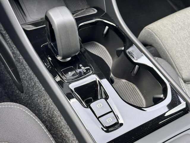 Volvo XC40 s Dark 197PK