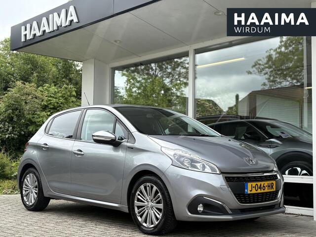 Peugeot 208 gnature | Weinig kilometers | Navigatie | Cruise Control | Parkeersensoren | Privacy Glass | Lichtmetalen velgen