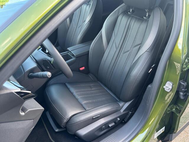 Peugeot e-408