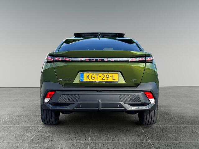 Peugeot e-408