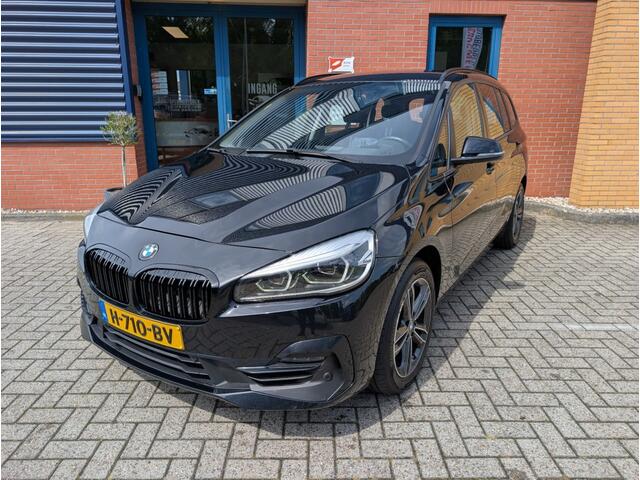 BMW 2 Serie MAAT,Trekhaak,PDC,Dealerond.Navi