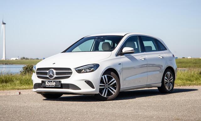 Mercedes-Benz B-Klasse n Luxury Limited CARPLAY / AMBILIGHT / STOELVERWARMING / CAMERA / DEALER ONDERHOUDEN