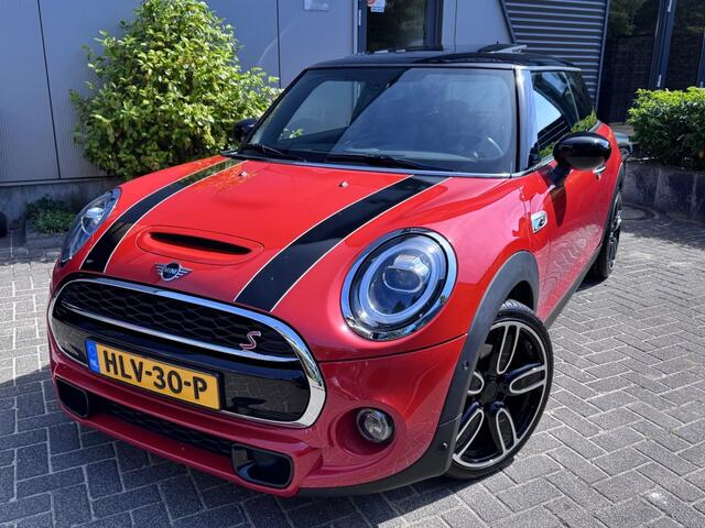 Mini Cooper S TUURWIEL / PANORAMADAK / 18 INCH / UNIEK!