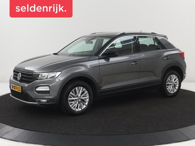 Volkswagen T-Roc Trekhaak | Carplay | Adaptive cruise | Navigatie | Climate control | Parkeerhulp | Bluetooth