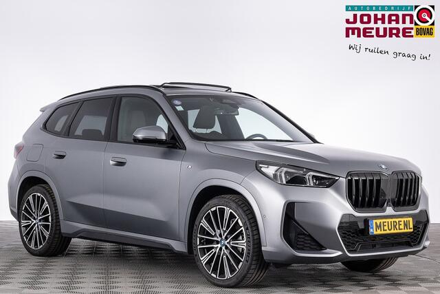 BMW X1 30e M-sport | LEDER | PANORAMADAK *MAT GRIJS* .