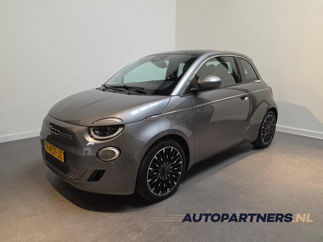Fiat 500 42 kWh - Apple Carplay/Android Auto -  Stoelverwarming - Panoramadak - Adaptive Cruise