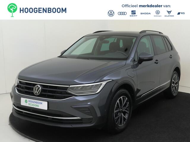 Volkswagen Tiguan ife | SoH 93% | Trekhaak | Parkeerassistent | Stoel- en stuurwielverwarming | Navigatie | Dodehoek detectie | Achteruitrijcamera | Adaptieve cruise control |