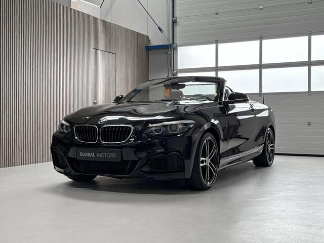 BMW 2 Serie High Executive M PAKKET - NL AUTO - STOELVERWARMING - NAVI PROF. - PARKEERSENSOREN - AUTOMAAT