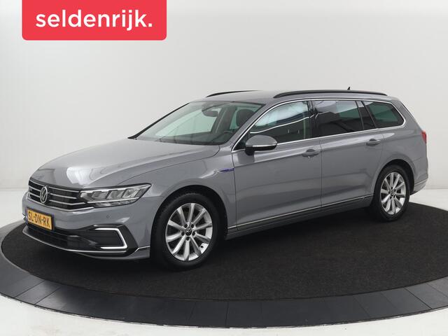 Volkswagen Passat | SOH 91,6% | Stoelverwarming | Trekhaak | Adaptive cruise | Camera | Carplay | Matrix LED | Navigatie | Massage | Parkeerhulp | Climate control | Getint glas | Plug In